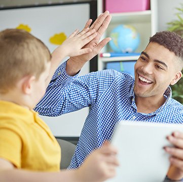 Pedagogia Afetiva que valoriza as dimensões emocional, cognitiva e social.